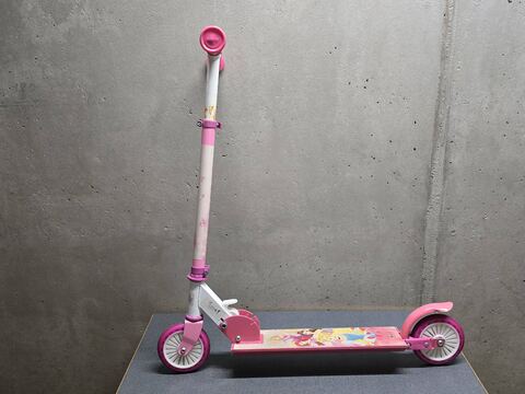 Trottinette rose princesses