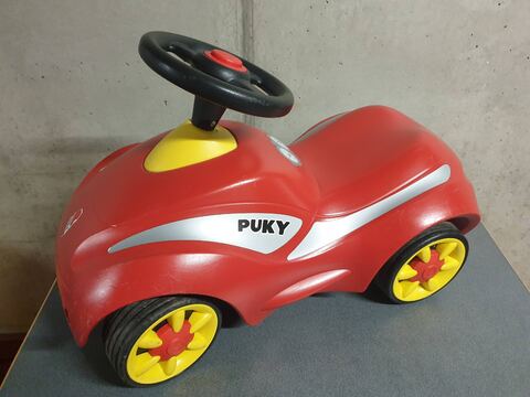 Voiture rouge Pucky