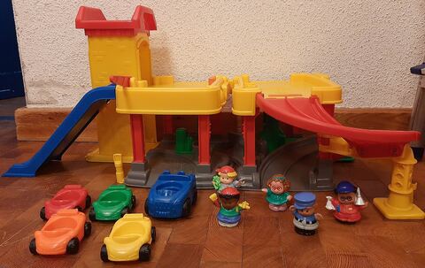 Garage Fisher Price Little Poeple