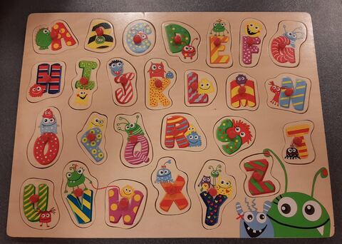 Puzzle abécédaire monstres